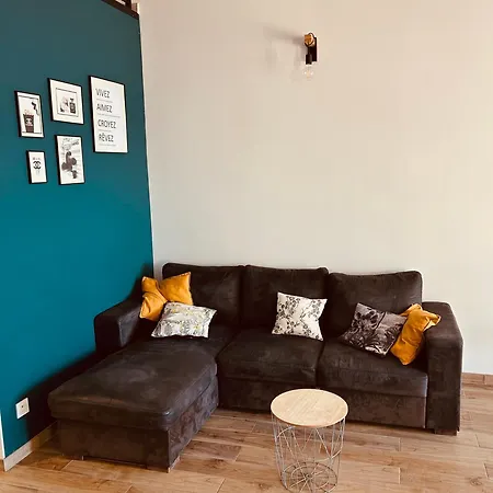 Duplex Face A La 아파트